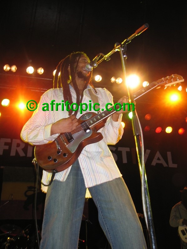 ../Images/AfricaFestival-27-28May05 155.jpg